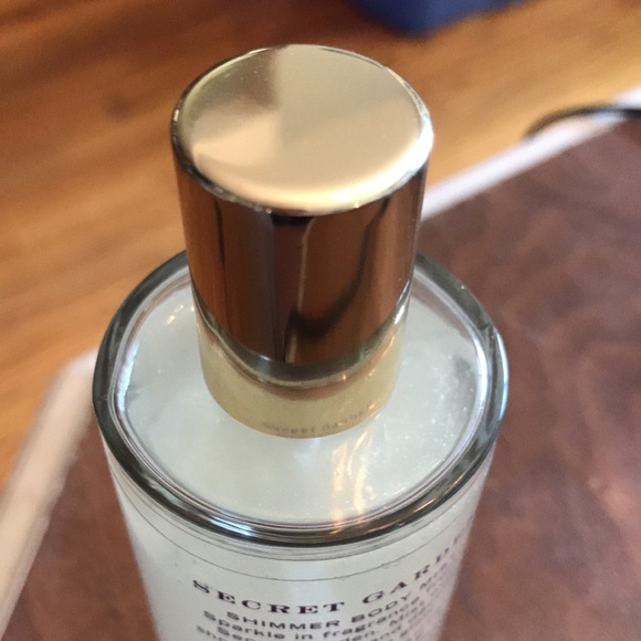 Victoria’s Secret Love Spell Shimmer Body Mist. New with tag, Glass bottle. - Picture 12 of 12